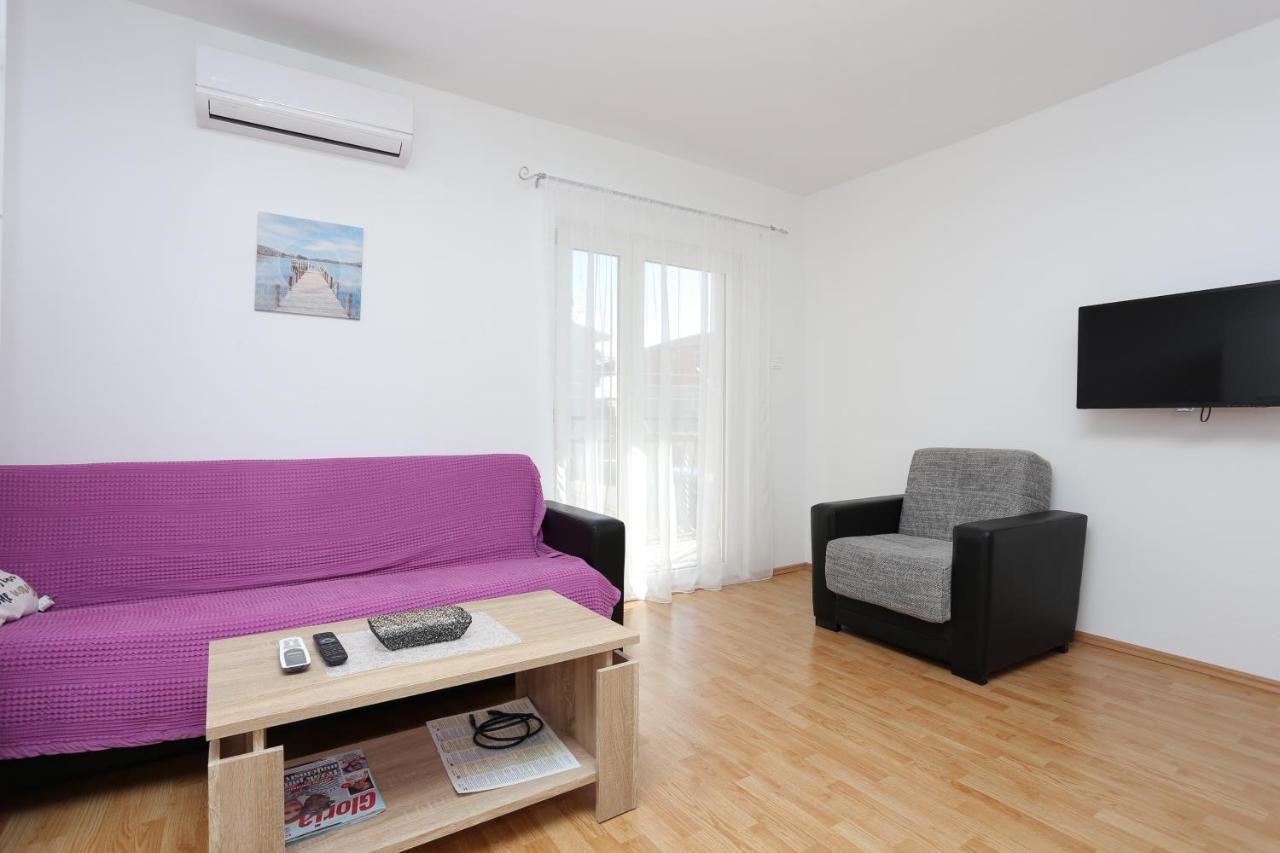 Apartments With A Parking Space Split - 11518 외부 사진